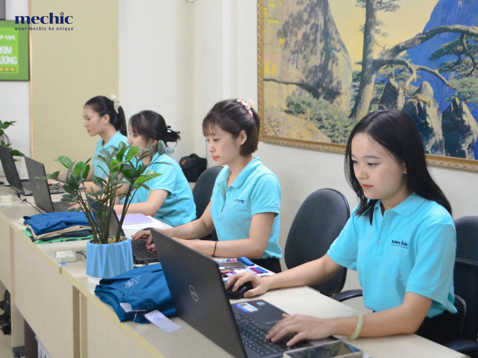 Mechic là địa chỉ uy tín để mua đồng phục y tế giúp đảm bảo chất lượng, sự thoải mái và an toàn cho người sử dụng.