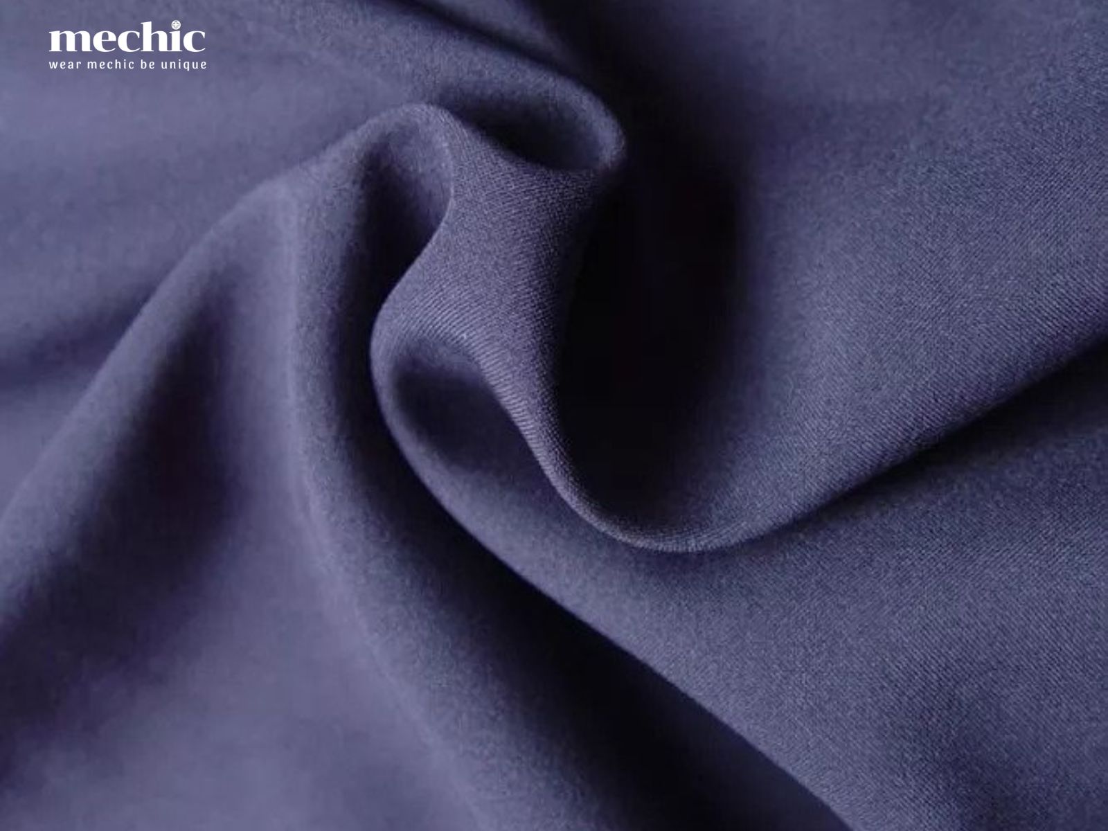 Vải Polyester có thể thiếu khả năng thoáng khí, khiến người mặc cảm thấy không thoải mái trong môi trường nóng bức