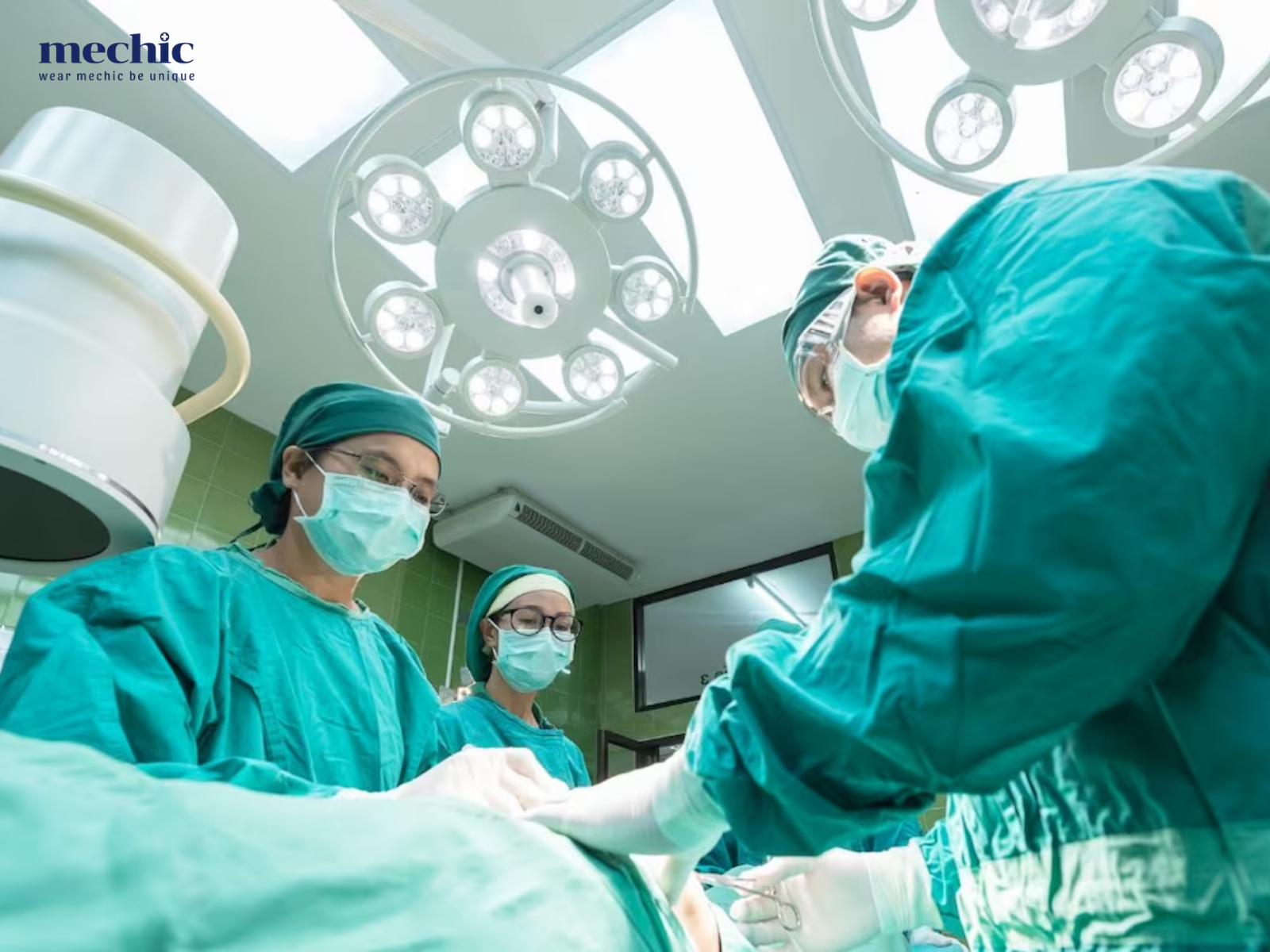 Tại sao bác sĩ phẫu thuật mặc áo màu xanh?
