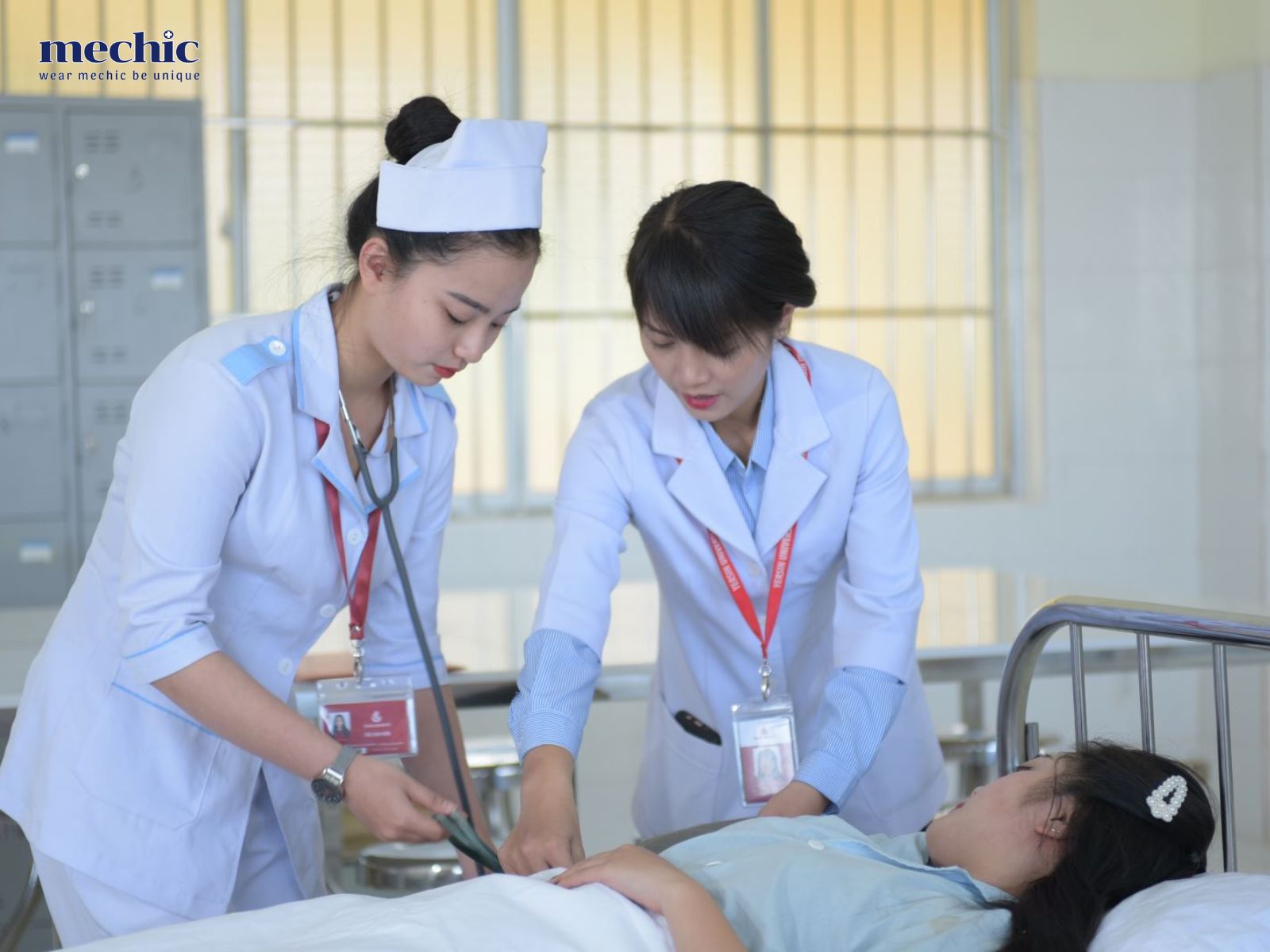 Đồng phục y tá, điều dưỡng đạt chuẩn và tạo sự chuyên nghiệp trong mọi ca trực