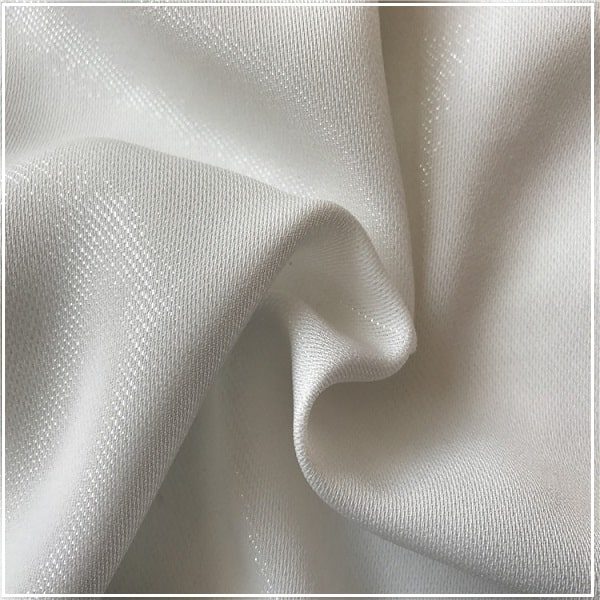 Blouse nữ dáng ngắn MECHIC với chất liệu Nano Poly co giãn 4 chiều, kháng khuẩn, thấm hút tốt – lựa chọn hoàn hảo cho môi trường y tế chuyên nghiệp